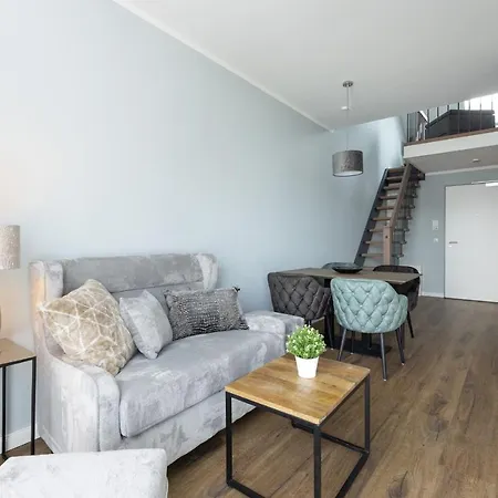 Sturmfrei Galerie 2 Scharbeutz